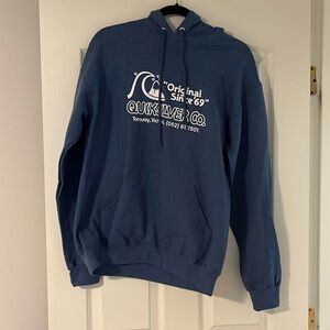 Quicksilver men’s blue hoodie with pocket at front in size  M